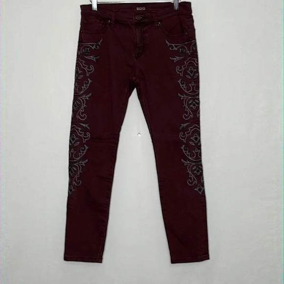 BDG Mid Rise Twig Ankle Embroidered Jeans in Burgundy - Size 30 - Picture 2 of 8